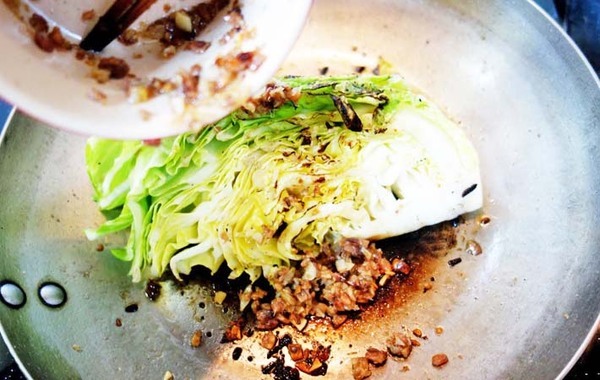 切ってフライパンにドーン！　できた簡単おかずに「家族から大好評！」