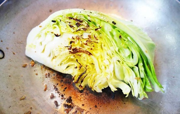 切ってフライパンにドーン！　できた簡単おかずに「家族から大好評！」