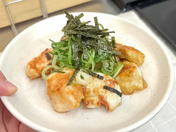 「パサつかない」「ご飯が進む」　鶏むね肉の味付けに使ったのは…？