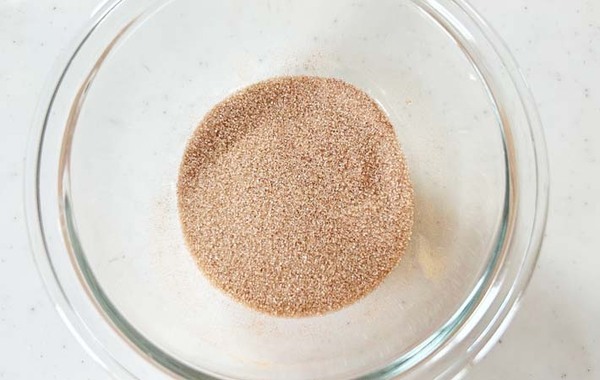 「カリふわ」「つい手が伸びちゃう」　ホットケーキミックスと混ぜて作ったのは？