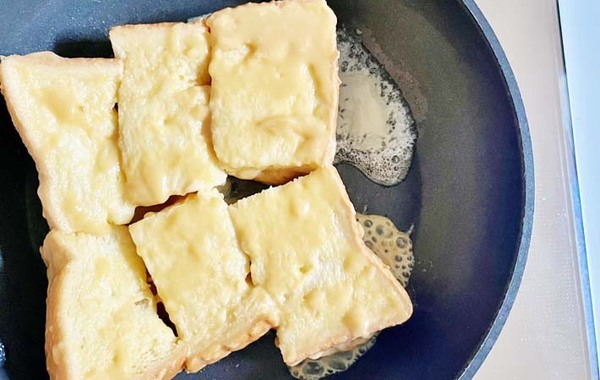 卵と牛乳なしで作れる『簡単フレンチトースト』とは？　「これはリピート決定」