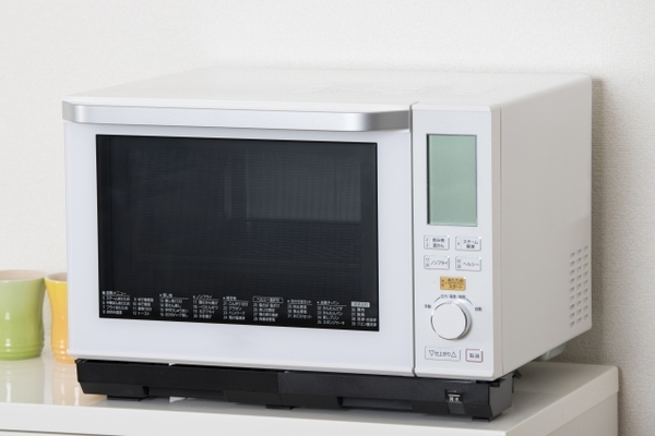 電子レンジ加熱中の『パチン』の正体は？　企業の回答に「そうだったのか」