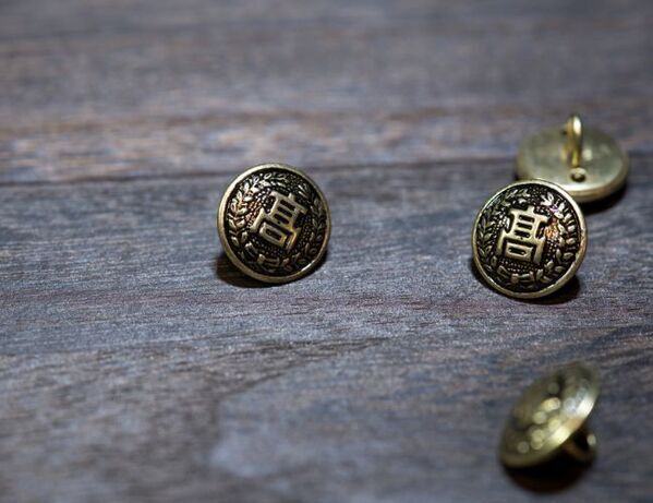 学生服のボタンは取り外してから洗って！　企業が教える洗濯の基本に「なるほど」