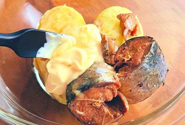 ジャガイモとサバ缶で作るのは…　意外なひと皿に「コレは絶対ウマい」「やってみる」