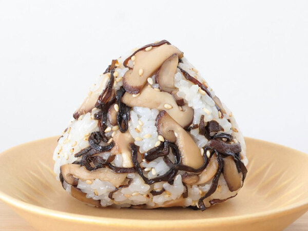 「子供がモリモリと食べる」　お弁当に持たせたい、おにぎりに「この発想はなかった」