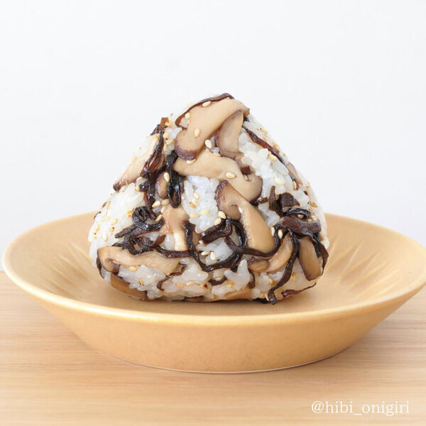 「子供がモリモリと食べる」　お弁当に持たせたい、おにぎりに「この発想はなかった」