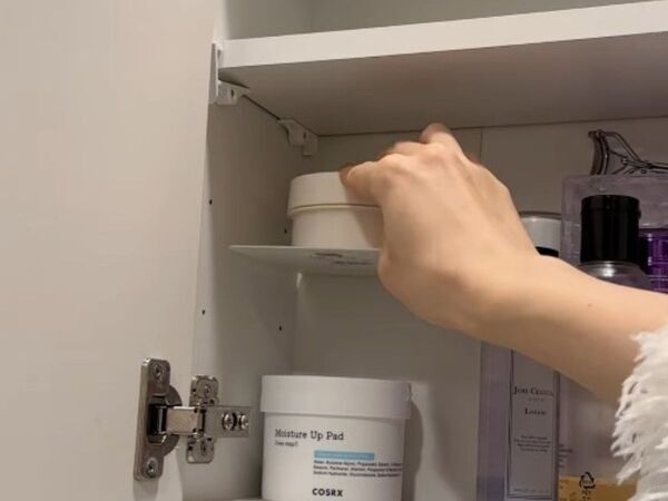 ブックエンドを収納に活用！　意外なアイディアに「こんな使い方もあるとは」