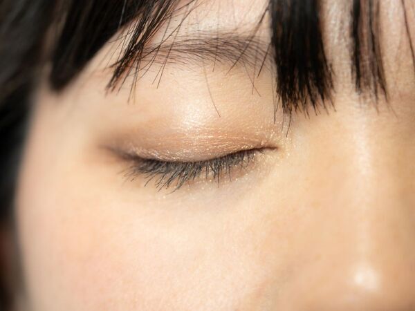 奥二重なら締め色を『２点置き』　メイク上手が教える７つの技法に「なるほど」