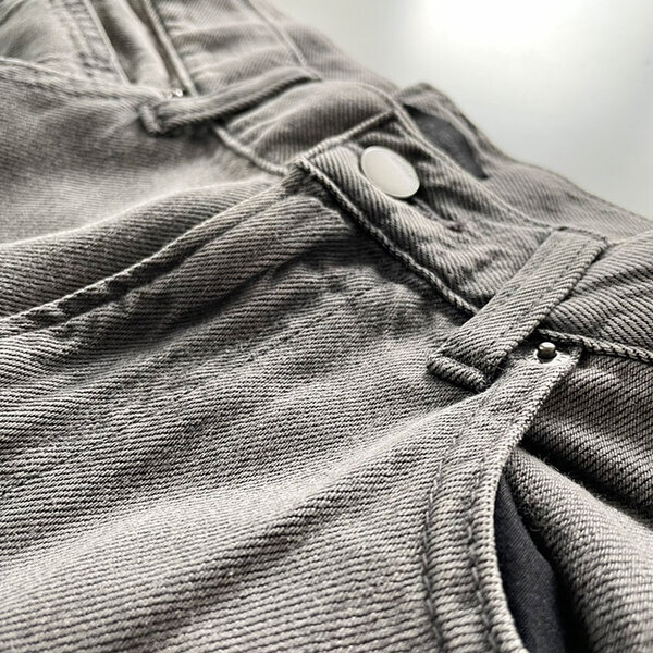 「色違いで欲しい」「ヘビロテ確定です」　CMで話題の『ゆったりパンツ』に、絶賛の声が続出！