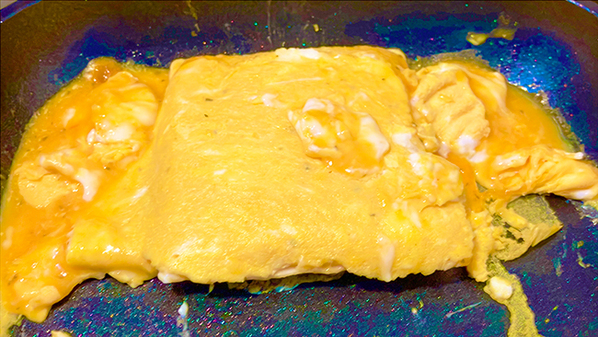 玉子焼きの『上』に置いて焼く？　「毎日でも食べたい」「たまらん」