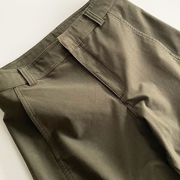 「２色買っちゃった」「これは沼る」　ユニクロの『バレルパンツ』は見た目以上にはき心地がいい！