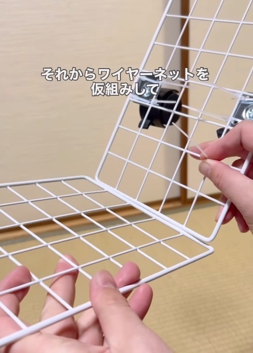 キッチンの隙間にピタッ！　ダイソーで作れる収納ラックに「コスパ最強」