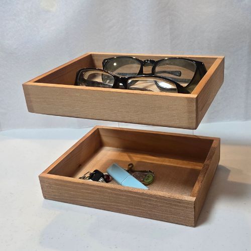 １００円ショップの木製トレーでおしゃれ収納！　「簡単すぎる」「コレは便利」