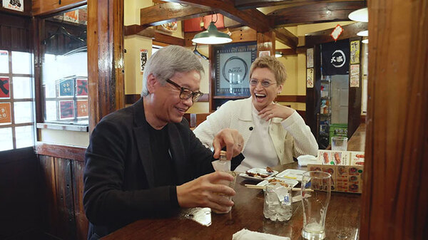 大倉忠義、『鳥貴族』と公式コラボ！　父との２ショットに「そっくり」「ついに」の声