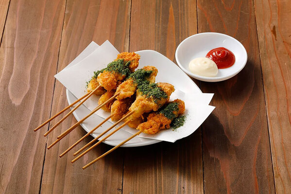 大倉忠義、『鳥貴族』と公式コラボ！　父との２ショットに「そっくり」「ついに」の声