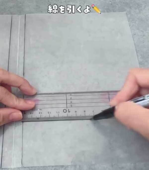 クリアファイルに線を引いて…　できたものに「すごいアイディア！」