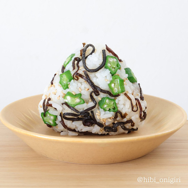 「もうそんな時期か」　おにぎりに『冷凍食品』を混ぜて？「早速作ります！」