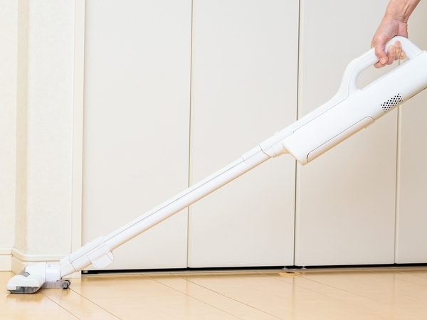 「寿命を縮めます」　コードレス掃除機にはNG行動があった！