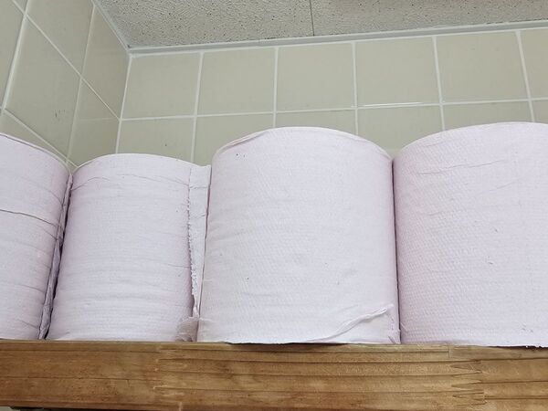 トイレの収納棚で試してみて！　劇的に使いやすくなるお手軽DIY