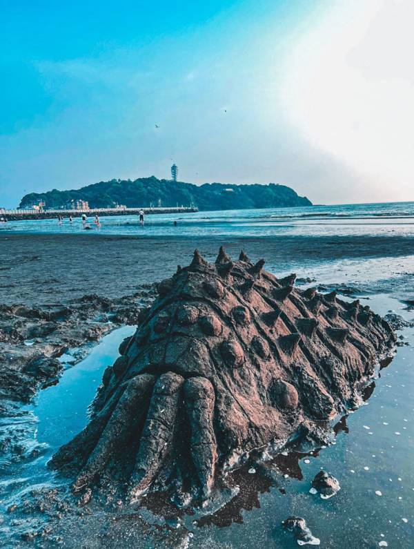 ６人がかりで作った作品　３０分で砂山をアレンジした結果に「一瞬、合成かと思った」