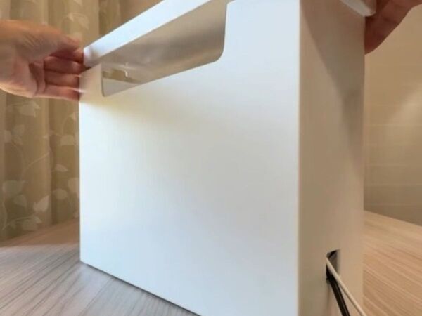 ルーターは『隠して浮かす』　１００均アイテムの収納法に「スッキリ！」