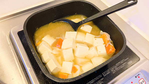 カレーを作った後の鍋、どうしてる？　裏ワザに「目からウロコ」「一石三鳥だ！」