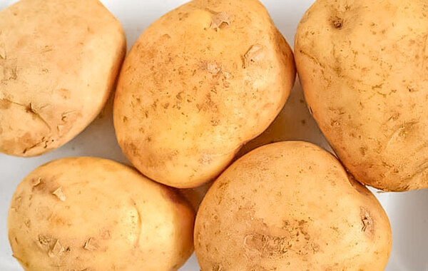 新ジャガの皮、捨てた方がいい？　管理栄養士の『おすすめ』は…
