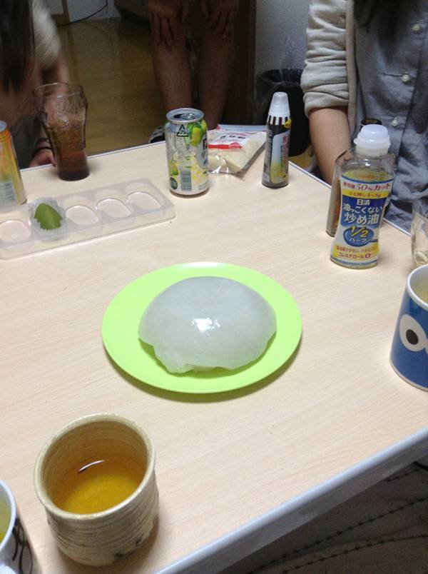 １５年前に後輩宅で作ったわらび餅　包丁で切ると？「二度見した」「完全に謎食品」