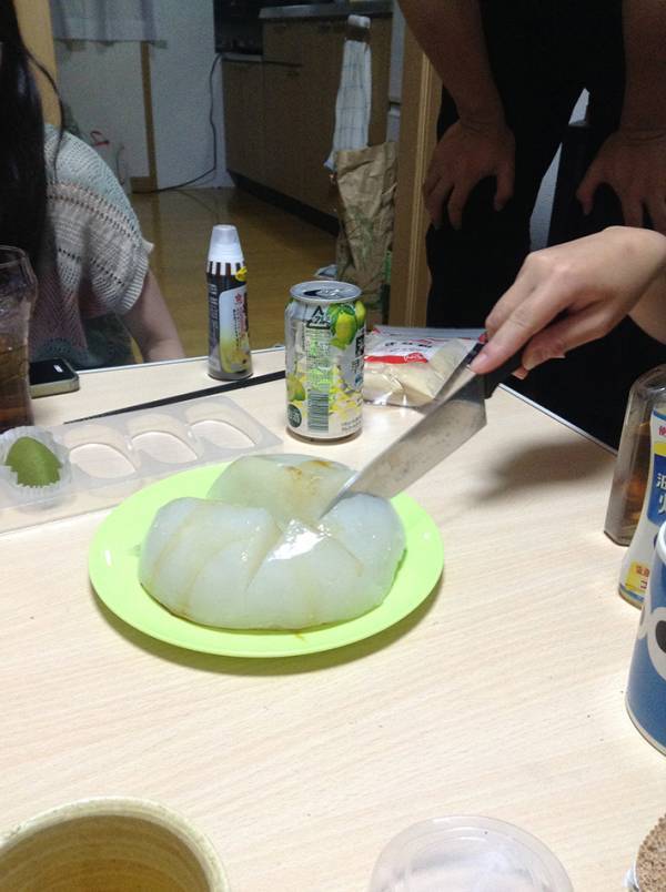 １５年前に後輩宅で作ったわらび餅　包丁で切ると？「二度見した」「完全に謎食品」