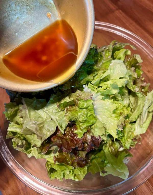 醤油と酢などを…　混ぜるだけで作れる１品に「お店で食べたあの味を？」_