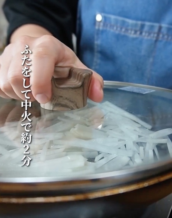 お弁当の副菜にもぴったり！　余った大根を瞬時に消費するレシピに「これはハマる」