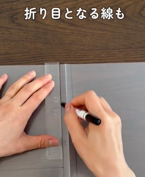 クリファイルをハサミで切って…？　完成したモノに「めっちゃ便利」「コレは使える」