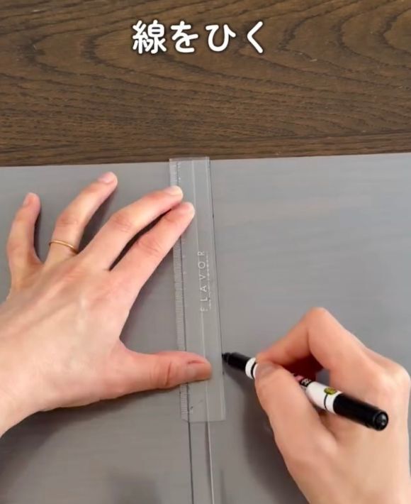 クリファイルをハサミで切って…？　完成したモノに「めっちゃ便利」「コレは使える」