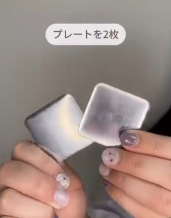 見えないけど超便利！　１００均アイテムで作るリモコン収納に「この手があったか」