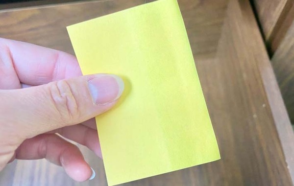 引き出しに付箋を貼ると？　試した結果に「ぴったり！」「便利」