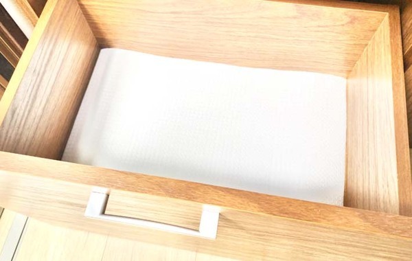 引き出しに付箋を貼ると？　試した結果に「ぴったり！」「便利」