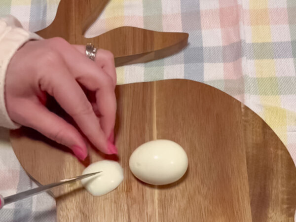 「やってみたい！」食卓がハッピーになる『ゆで卵ウサギ』に「かわいすぎる」