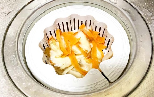 シンクの生ゴミ、楽に処理できます！　ダイソーの便利グッズに「もっと早く知りたかった」