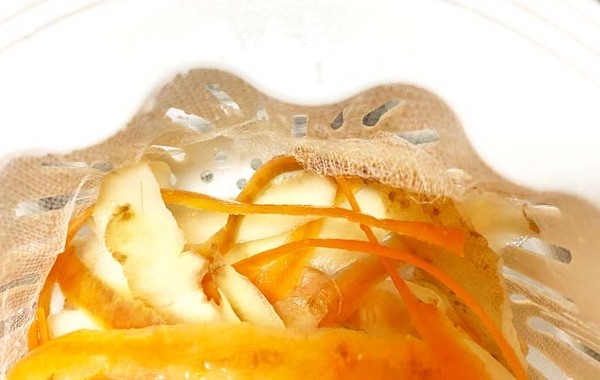 シンクの生ゴミ、楽に処理できます！　ダイソーの便利グッズに「もっと早く知りたかった」