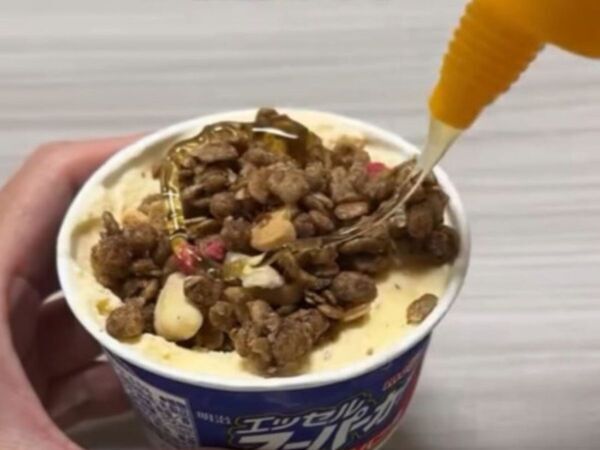 冷凍庫にスーパーカップがあるなら試して！　簡単すぎる爆ウマちょい足し３選