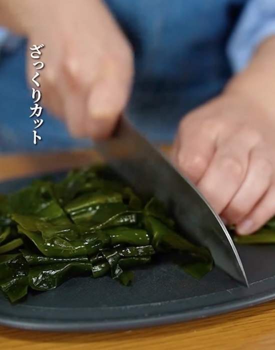 ちょっと１品足したい時に！　『生ワカメ梅小鉢』に「おいしくてヘルシー」