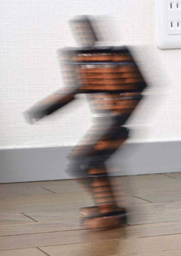 １００均のそろばん　切って繋げたモノに「天才か」「計算能力が高そう」