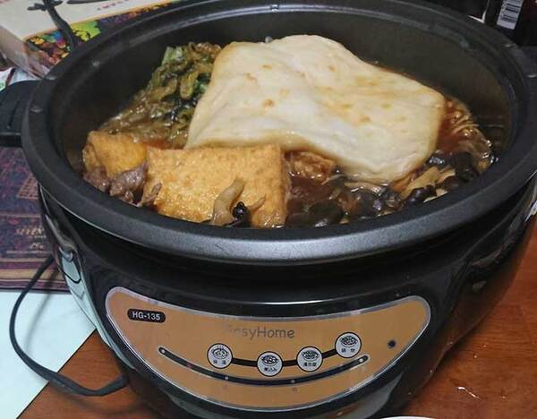 「はんぺん入れたらおいしそう！」やってみたら…　結果に「声出た」「電車で見ちゃダメ」