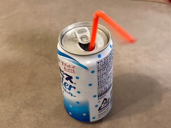 試してほしい『缶ジュースの３つの裏技』　運転中に飲みたい時は…？