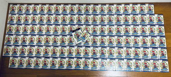 「完全に気を抜いてたわ」　実家の本棚には…「ビビった」「バケモンだろ」