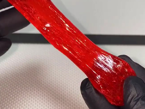 「ミャクミャクの飴を作りました」　でき上がりに「再現度がお見事」「天才すぎる」