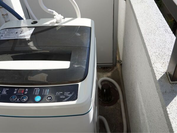 洗濯機はベランダに置かないで！　理由に「マジか」「移動させなきゃ」