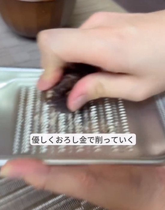 熱湯に浸けた乾燥シイタケ　３０分後の姿に「こんな方法があったとは！」