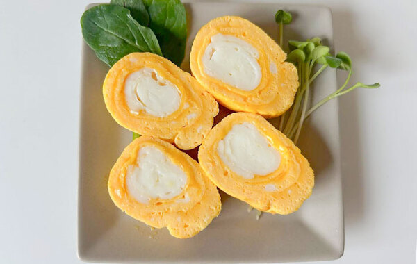 パッと見、普通の卵焼き　切ってみると…「弁当に入れたら映える！」