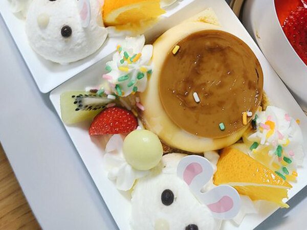 写真にうつる８個のケーキ　母親が感動した理由に「１００万回拍手したい」「涙が出た」